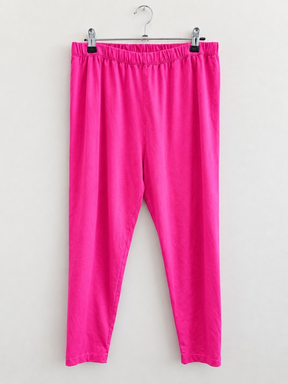 Sweetlegs Cropped Leggings - Women's
